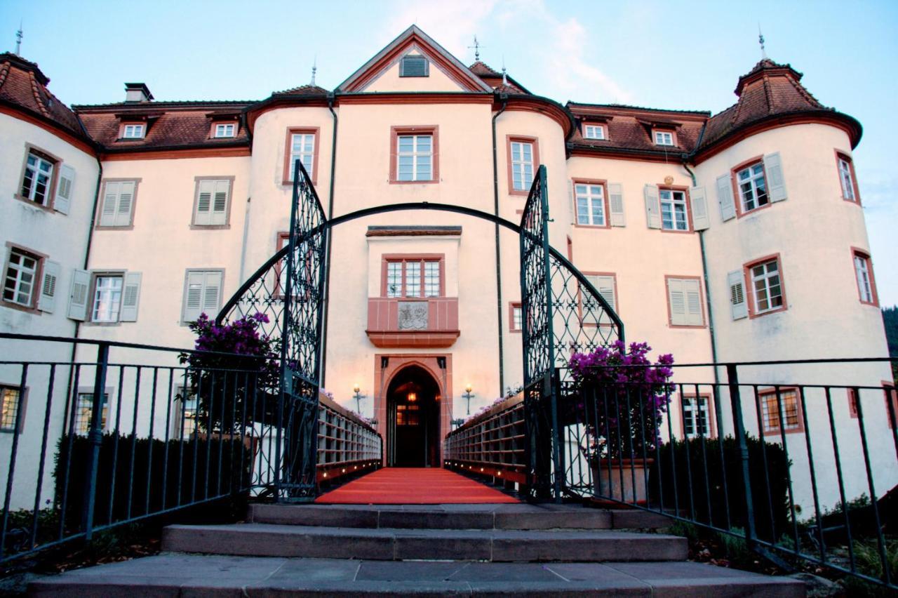 Hotel Residenz Im Schloss Neuweier Baden-Baden Extérieur photo